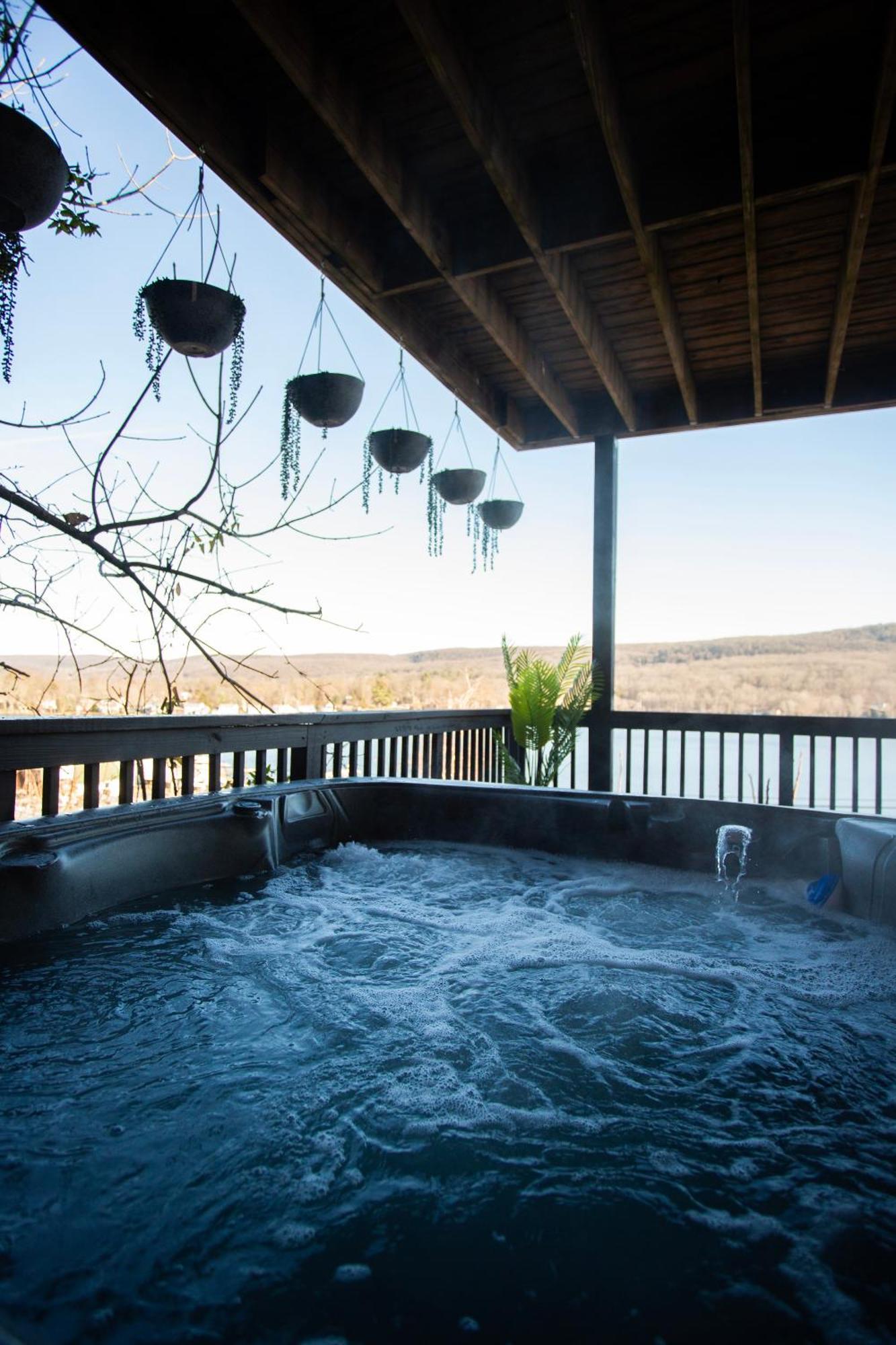Lakeview House - Hot Tub - Firepit - Stunning Views - Spacious Deck - Cozy Living Room - Bar Greenwood Lake Dış mekan fotoğraf