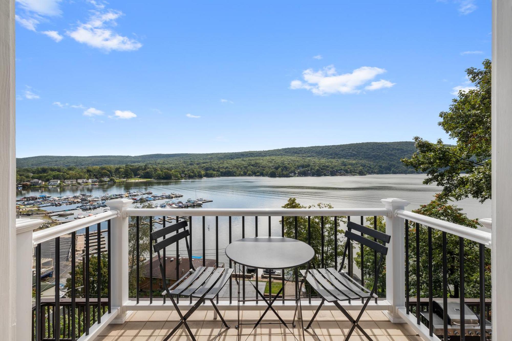 Lakeview House - Hot Tub - Firepit - Stunning Views - Spacious Deck - Cozy Living Room - Bar Greenwood Lake Dış mekan fotoğraf
