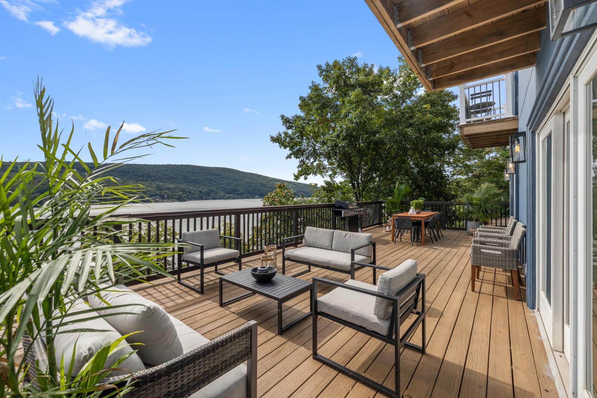 Lakeview House - Hot Tub - Firepit - Stunning Views - Spacious Deck - Cozy Living Room - Bar Greenwood Lake Dış mekan fotoğraf